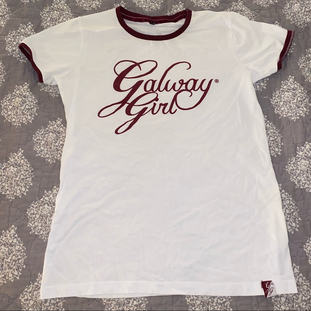 Medium, Burgundy and White, Galway Girl T-Shirt🇮🇪